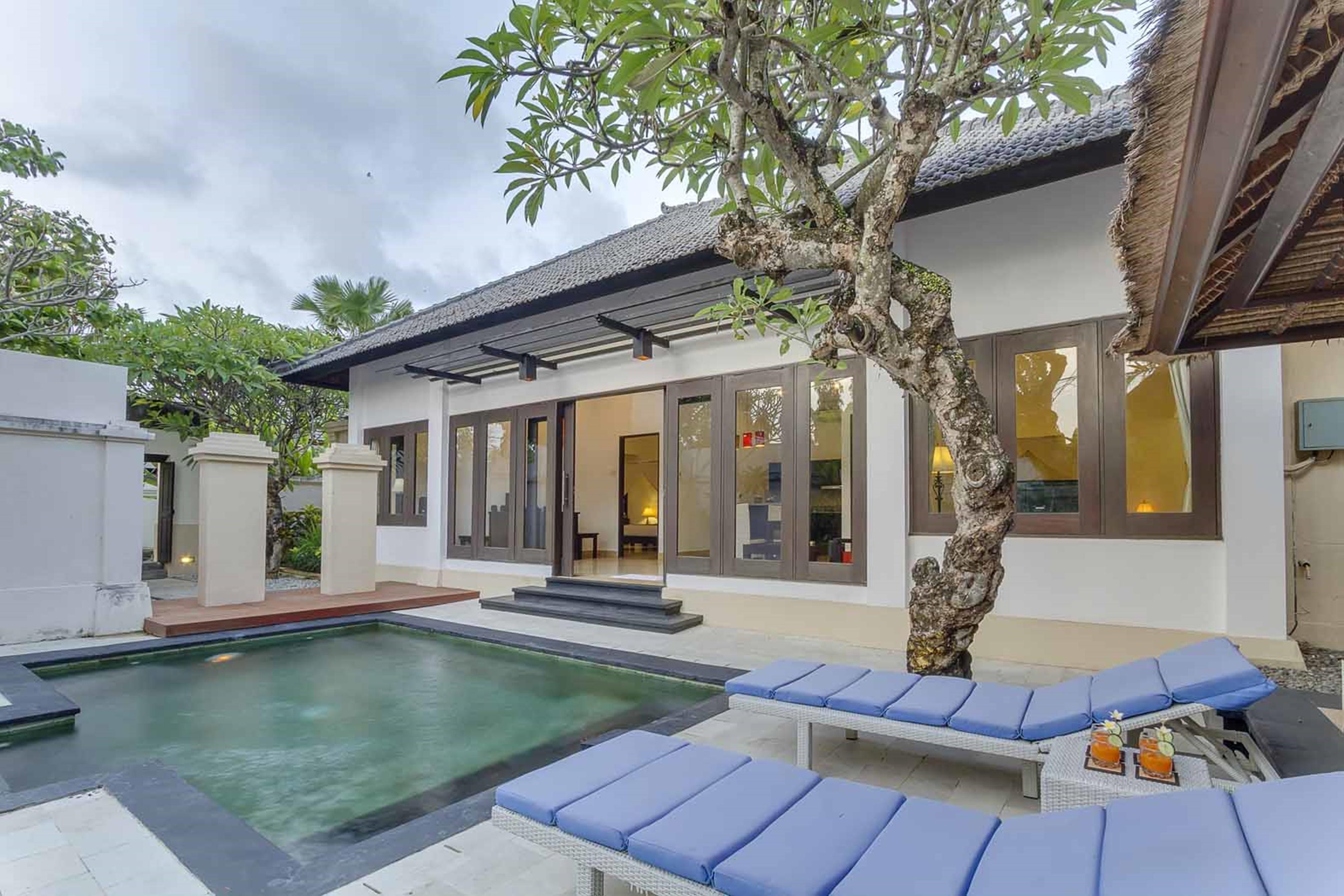 The Tukad Villa Seminyak Exterior foto