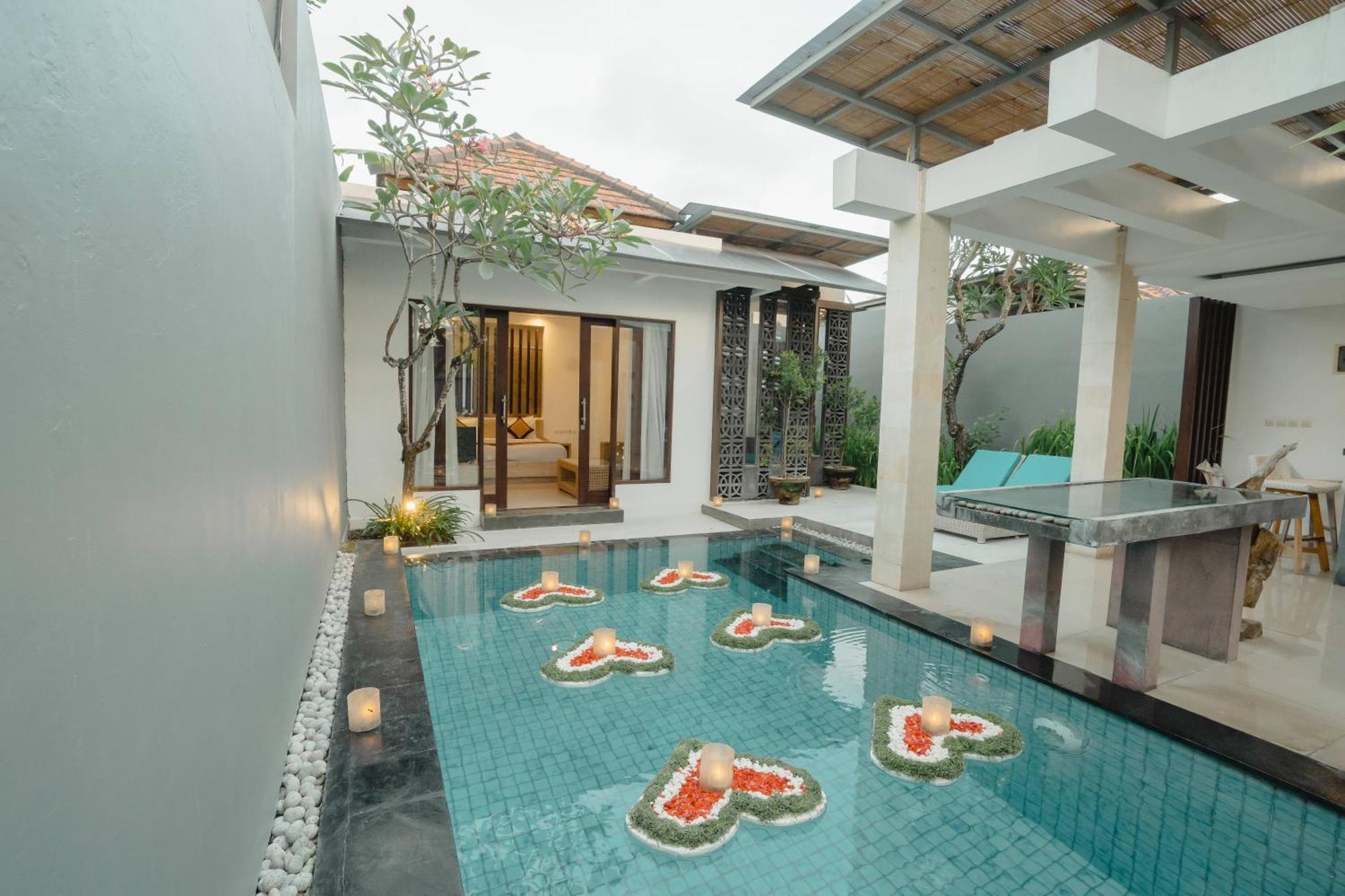 The Tukad Villa Seminyak Exterior foto